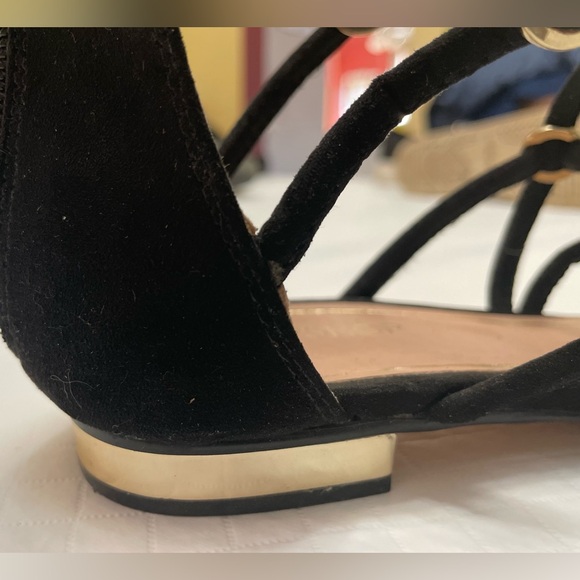 Top Shop Size 7 Warrior Sandals.  Black suede & Gold Highlights. Zips in back. - Picture 6 of 13